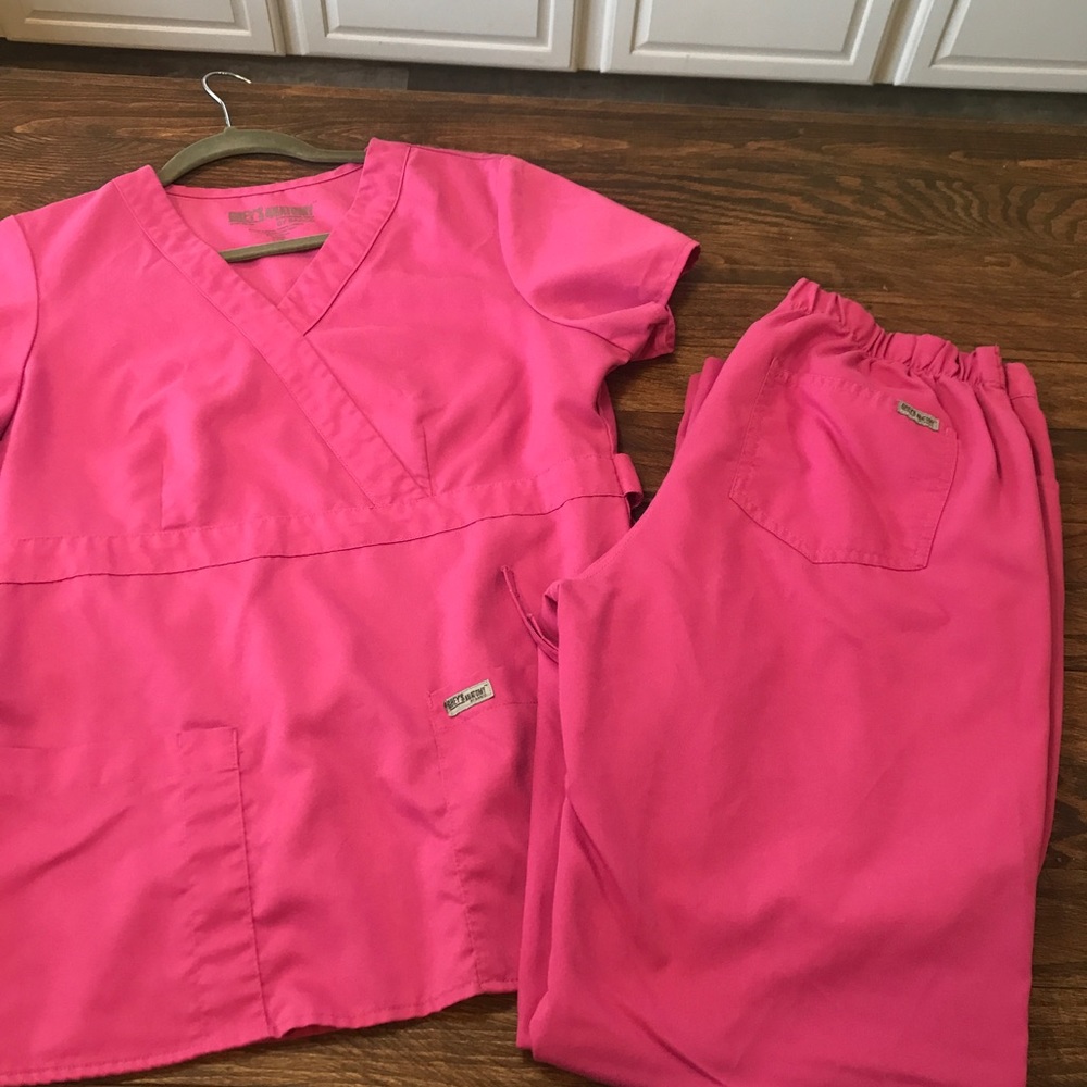 Grey's Anatomy Size Medium Scrub Set